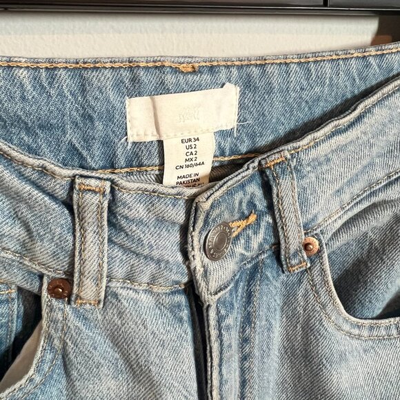 H&M High Rise Wide Leg Jeans | Size 2 | Light Vintage Wash - Picture 3 of 4